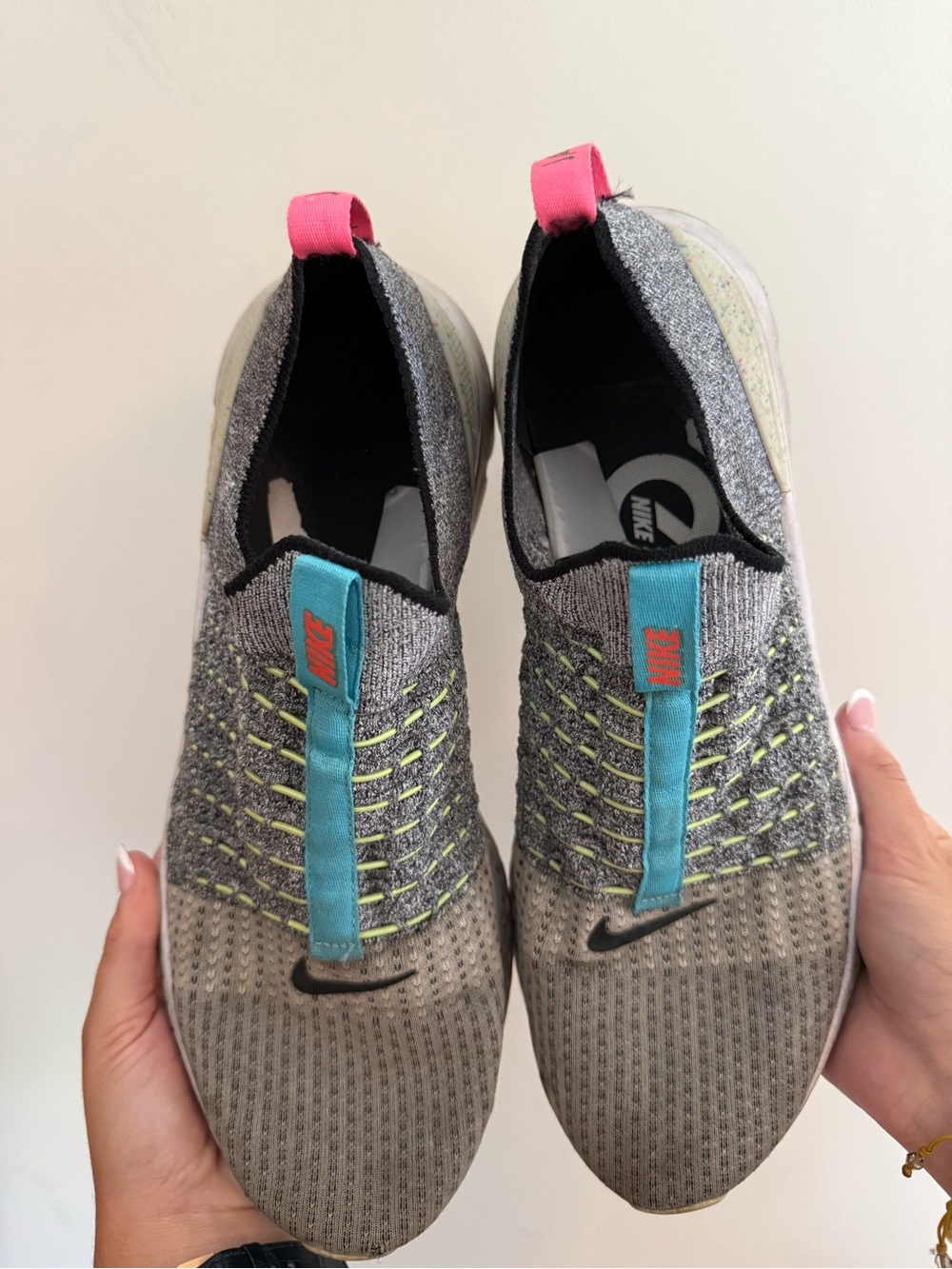 Nike Phantom Men’s Gray Slip-On Sneakers with Teal & Pink Accents